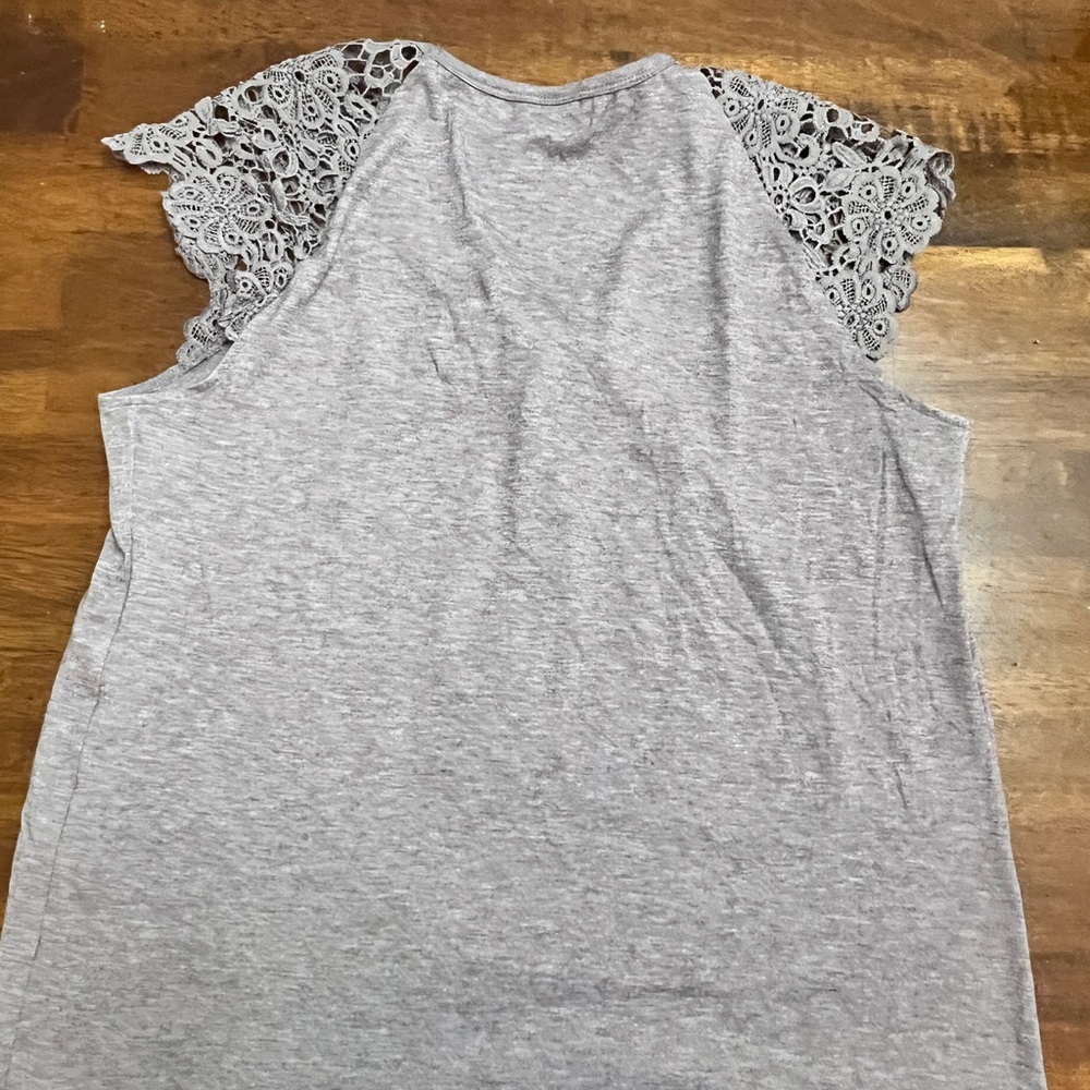 AUTOMET Women's Gray Blouse
